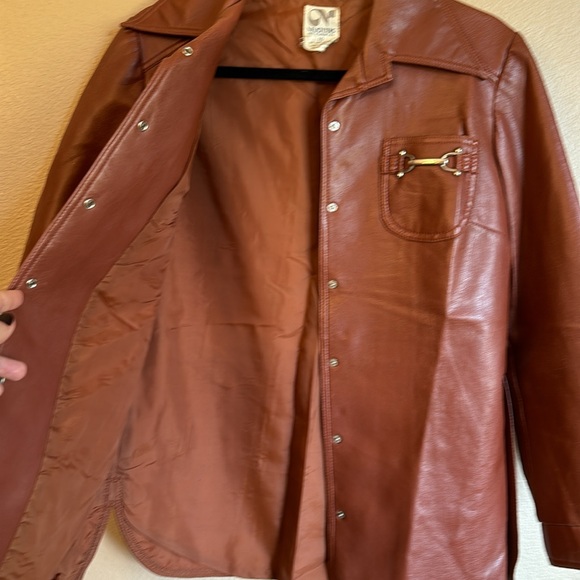VINTAGE Brown Faux Leather Belted Shirt Jacket Size SMALL MEDIUM Pearl Snap 70s - Picture 7 of 17